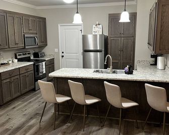 3bd 2.5bath Townhome Near Valdosta - Adel - Keuken