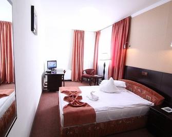 Hotel Helin Aeroport - Craiova - Craiova - Makuuhuone