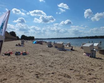 Nice and quiet apartment in Zehlendorf, ideal for families - Berlin - Strand