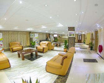 Tiffany Diamond Hotels - Daressalam - Lobby