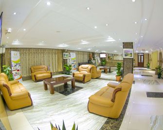 Tiffany Diamond Hotels Ltd - Indira Gandhi street - דר א-סאלאם - לובי