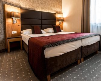 Club Hotel Cortina - Viena - Habitación