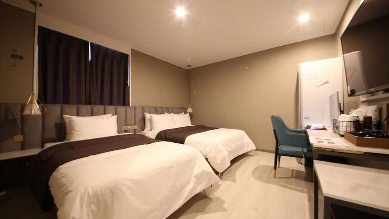 دين باستا هوتل