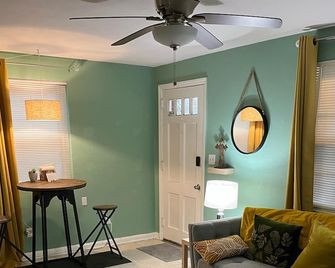 Bohemia - Jacksonville - Living room