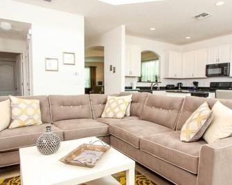 Solterra Resort 6 Bed Pool Spa Game Room home - Davenport - Sala de estar