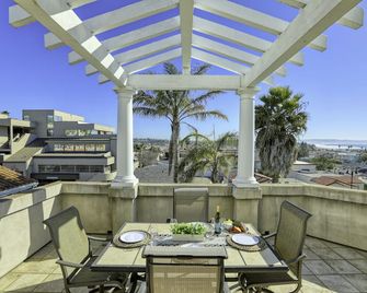 Modern & Spacious Downtown Pismo Beach Townhouse - Pismo Beach - Balkon