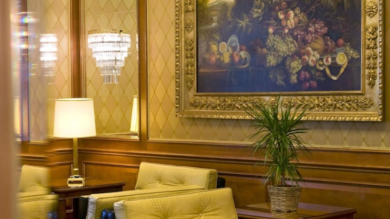 هوتل سيمبلون