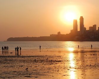 1Br Aprt Near Phoenix Palladium Mall Lower Parel - Mumbai - Bâtiment