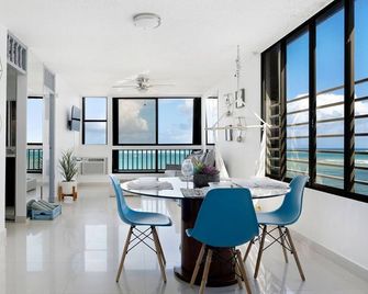 Marias Beach 1bdr Oceanfront Pool Parking - Carolina - Eetruimte