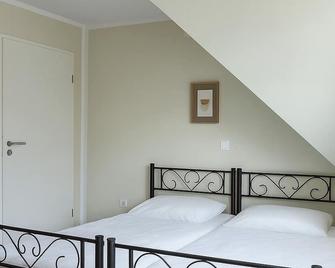 Studio-Superior-Balcony-Private Bathroom - Hagen - Bedroom