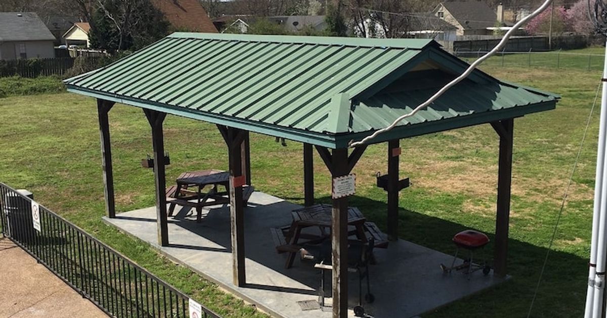 Regency Inn & Suites à partir de 66 €. Motels à Millington KAYAK