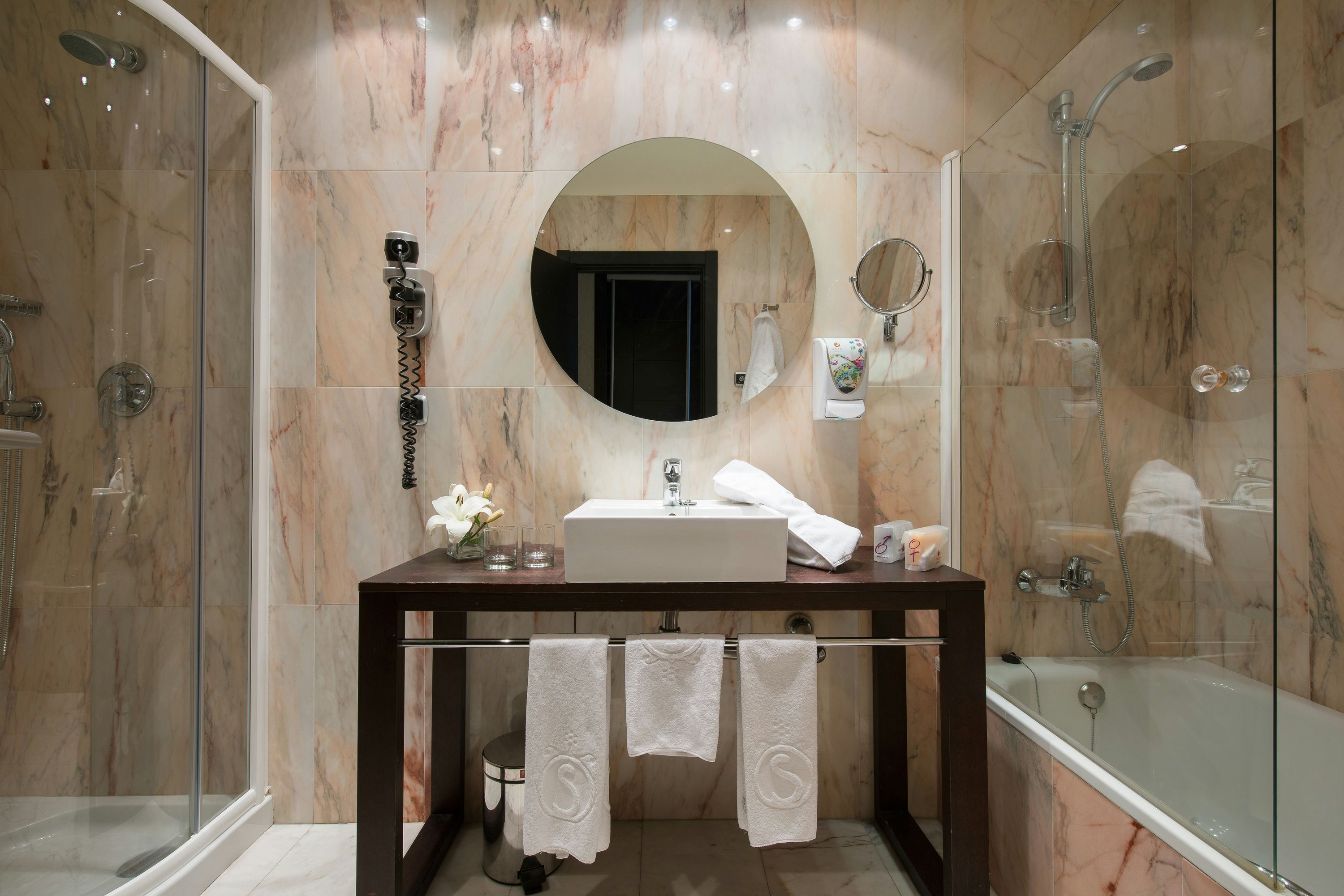 Sallés Hotel Málaga Centro - Málaga - Bathroom