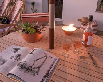 Craveiral Farmhouse by Belong - Odemira