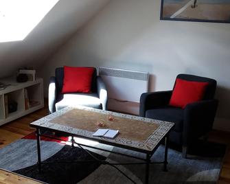 Studio 2 steps from the forest of Fontainebleau - Chailly-en-Bière - Living room