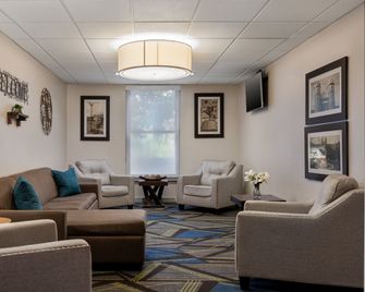 Holiday Inn Express Tallahassee - I-10 E By IHG - טאלהאסי - בניין