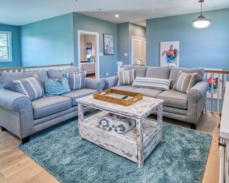 Cape Charles Golf Home in Bay Creek - Palmer & Nicklaus Courses + Private Beach - Cape Charles - Sala de estar