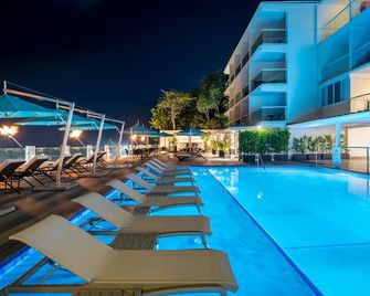 South Gap Hotel - St Lawrence Gap - Zwembad