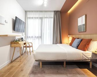 Olala Vallecas Mini Hotel - Madrid - Bedroom