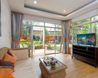 Phuket Sea Resort Sha Extra Plus - Rawai - Sala de estar
