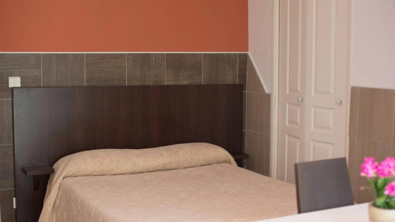 Hotel et Appartements Reine D'Azur