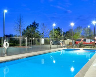 Hampton Inn Atlanta-Fairburn - Fairburn - Zwembad