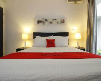 RedDoorz @ Ampera - Jakarta - Bedroom