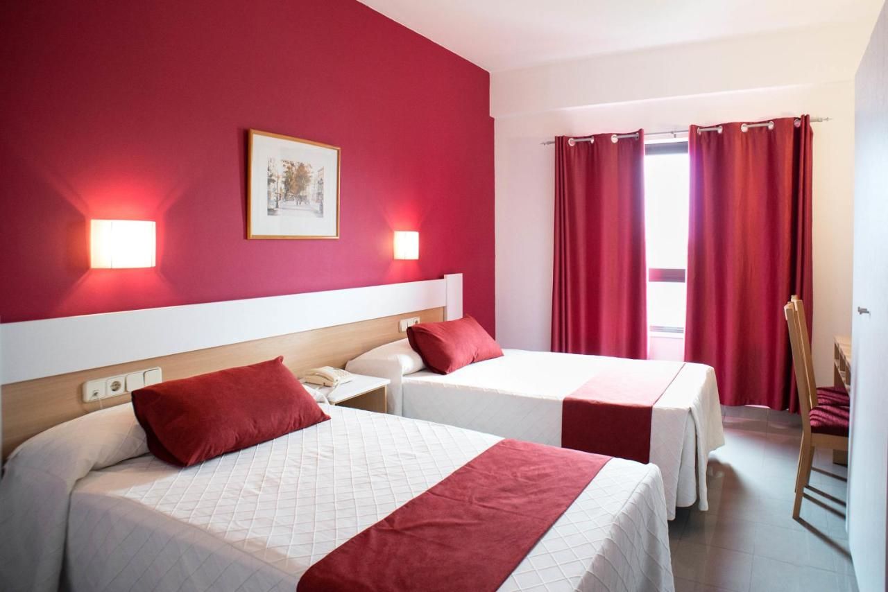 Hotel Cim Valles thumbnail 3