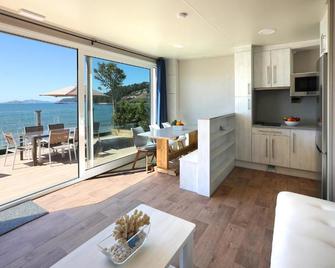 Camping Bayona Playa - Baiona