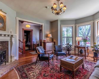 The Jackson - Woodstock - Living room