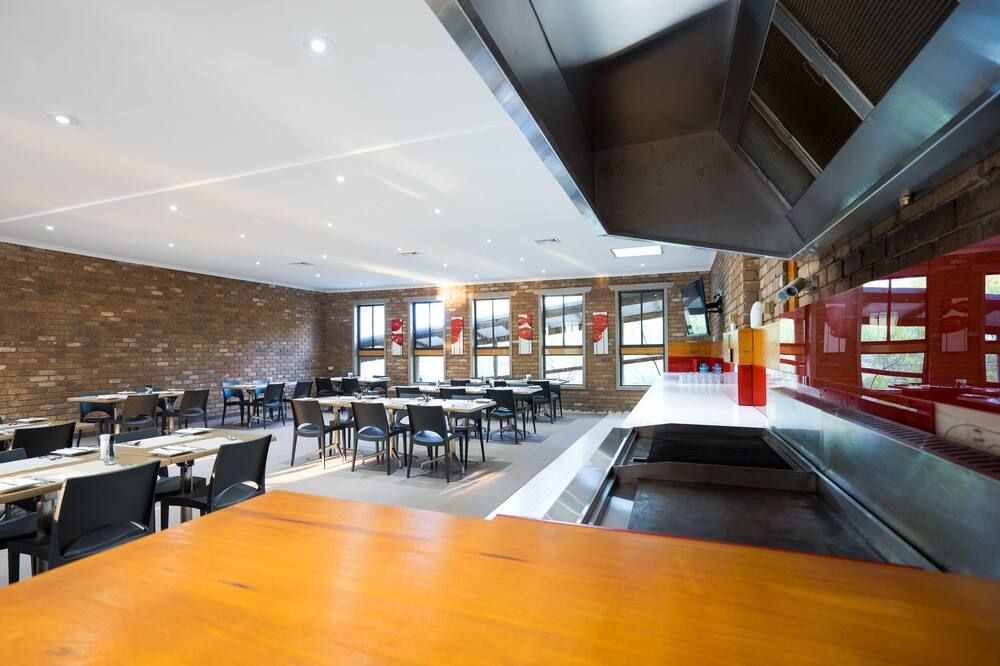 Farnham Court Motel and Restaurant