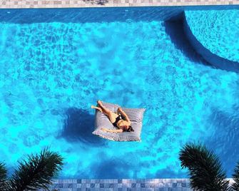 Remember Vangvieng Hotel - Vang Vieng - Bazén