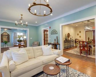 The Inn on Second - Jackson Family Home! - Jackson - Living room