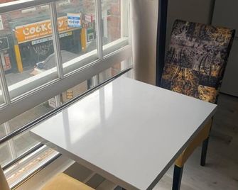 The Blaby Suite by Nestura - Leicester - Dining room