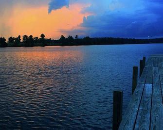 There's Nothing Quite Like Lake Life - Woods On The Water @ D'Arbonne Pointe - Farmerville - Outdoors view