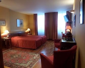 Hôtel Restaurant Erckmann Chatrian - Phalsbourg - Ložnice