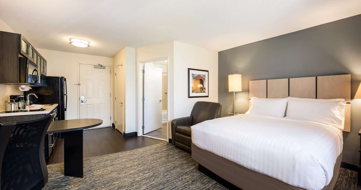 Sonesta Simply Suites Chicago Waukegan from $6. Waukegan Hotel Deals &  Reviews - KAYAK