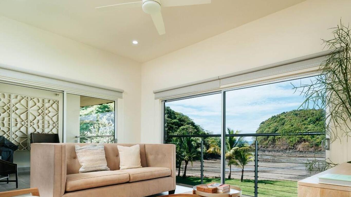 Villa Marina Lodge & Condos