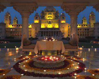 Umaid Bhawan Palace - Джодхпур - Бар