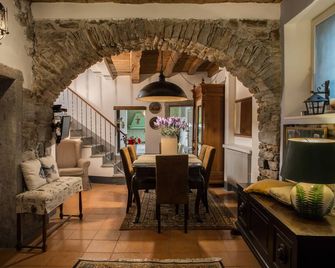 Charming Rustic 'Blue house' - Cissano - Sala pranzo