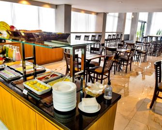 Days Inn By Wyndham Cascavel - Cascavel - Buffet