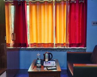 Hotel Tulusi Inn - Bolpur - Habitación