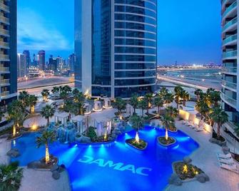 Hollywood Resort like Apt 7mins from Burj Khalifa - Dubai - Pool