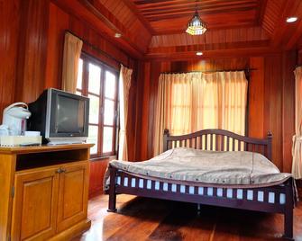 Big Tree Resort - Kamphaeng Phet - Schlafzimmer
