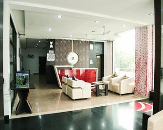 Hotel Pink Pearl - Raigarh - Lobby