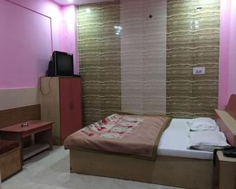 Hotel Bundelkhand Palace - Lalitpur - Bedroom