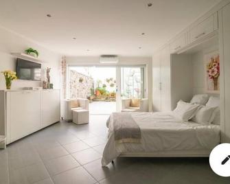 Casa Amarela Al 3030 - Horta - Chambre