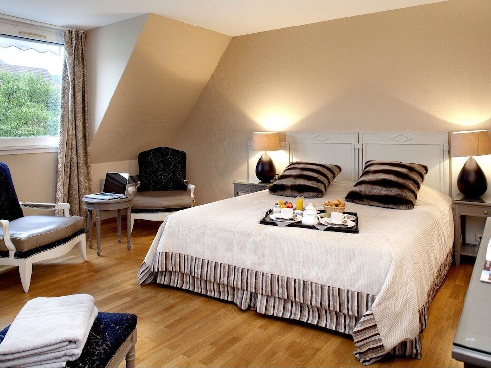 Logis Hotel Le Parc & Spa