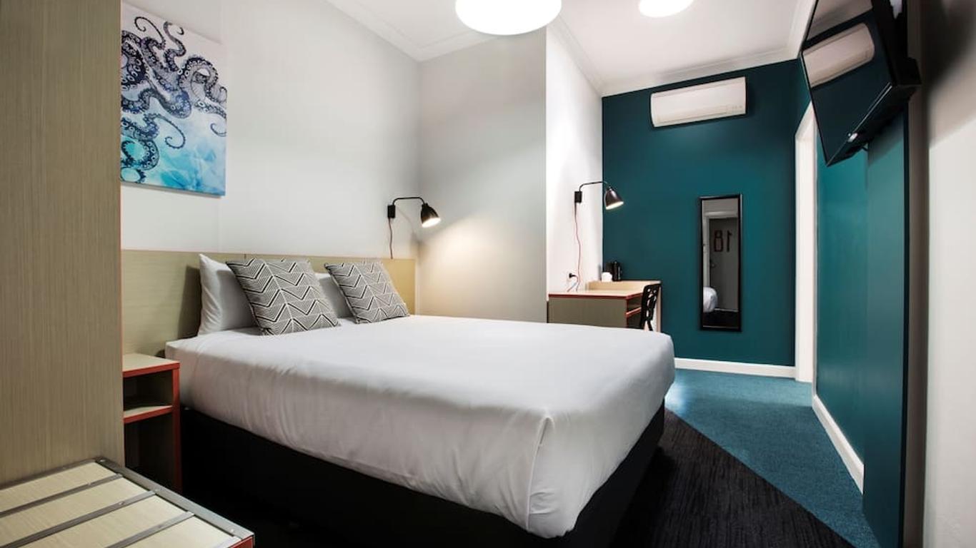 Greenacre Hotel