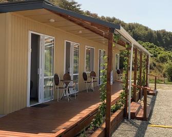 Woodstock Hotel - Hokitika - Innenhof