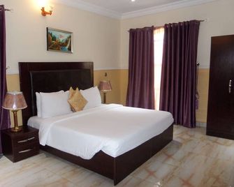 B's Hive Hotel & Suites - Abuja - Habitación